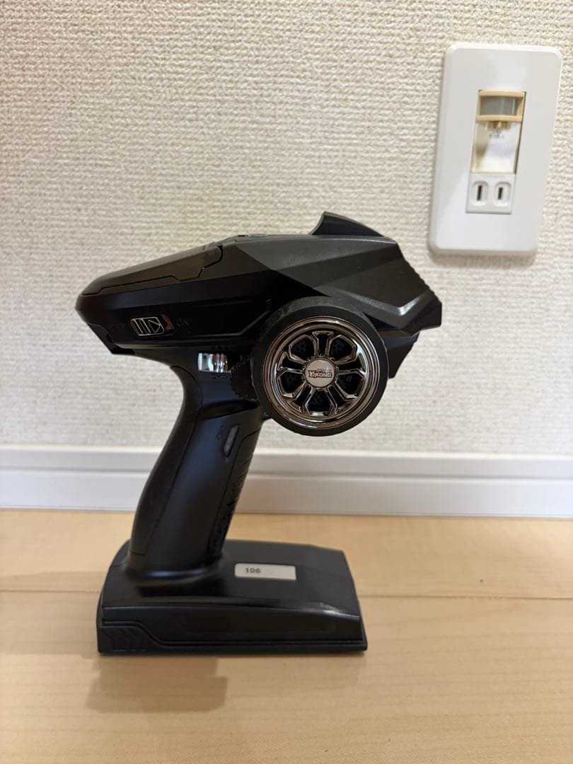 1/8スケール 4WD YIKONG YK4082 V3 RC