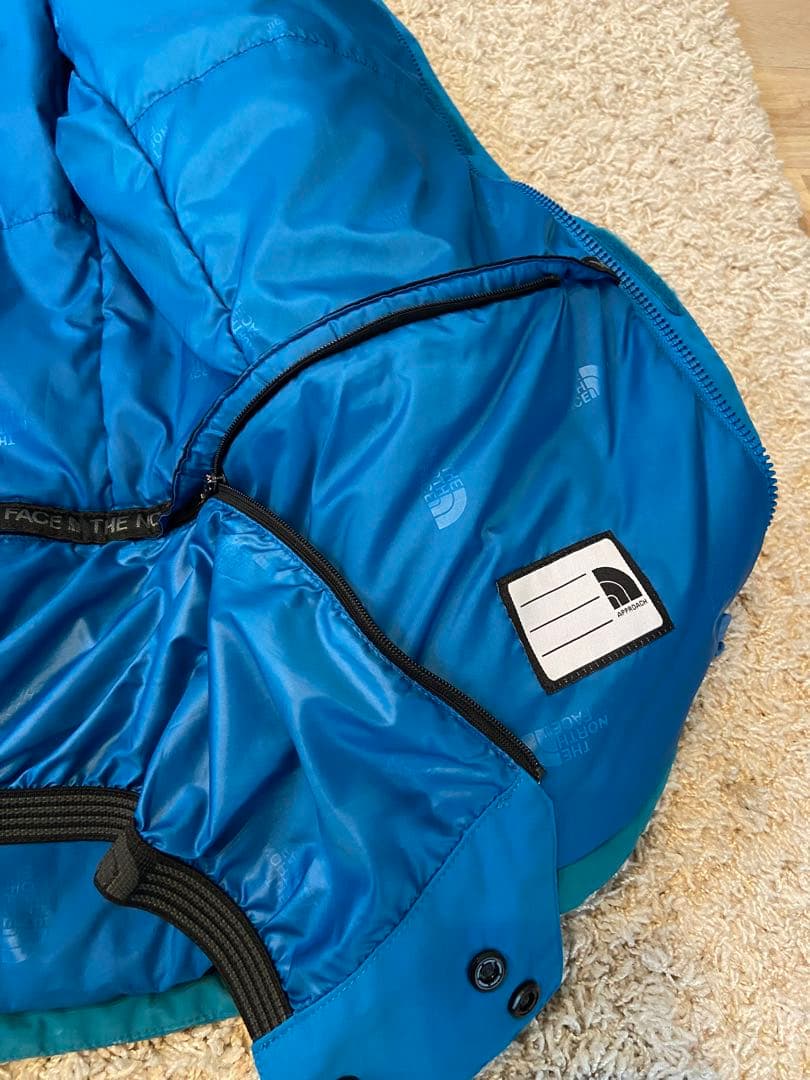 美品！ノースフェイス　キッズ　スキーウェア　140cm スキー・スノーボードに！