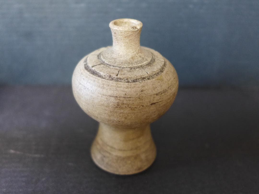 蔵出し　時代物　古瀬戸　大変古い酒器　酒器一対　小壺　白釉薬　古美術　骨董