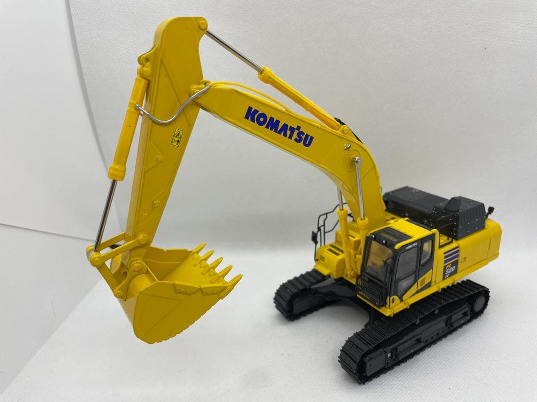 31R-010 1/43 コマツ KOMATSU PC520LC-11MO