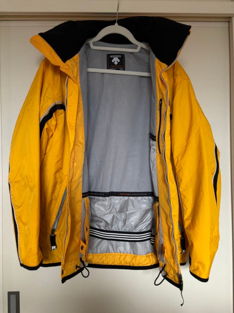 DESCENTE スキーウェア　上下　イエロー