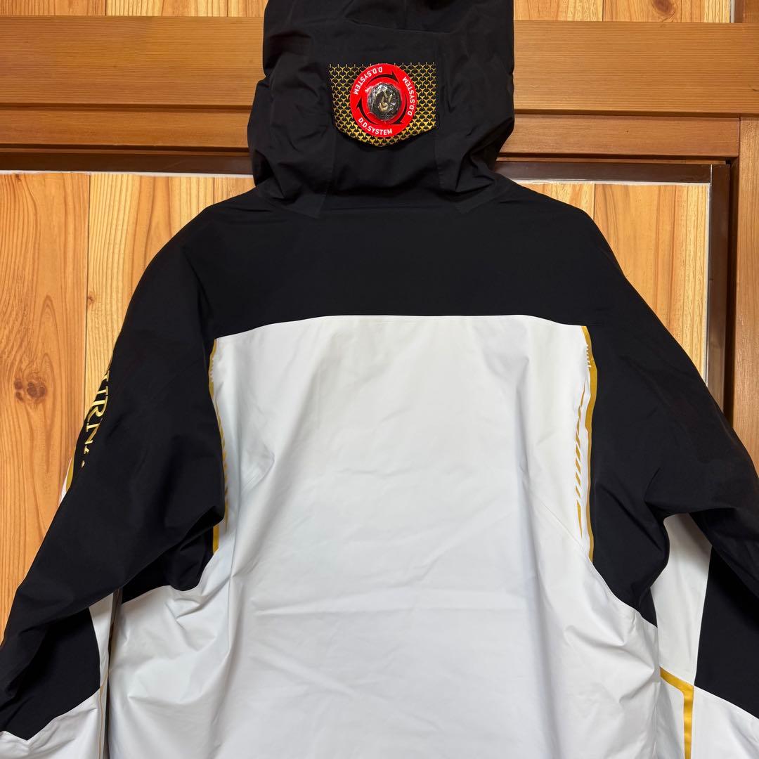 ダイワ　トーナメントゴアテックス　フィッシングスーツ　上下　DW-1022T 白