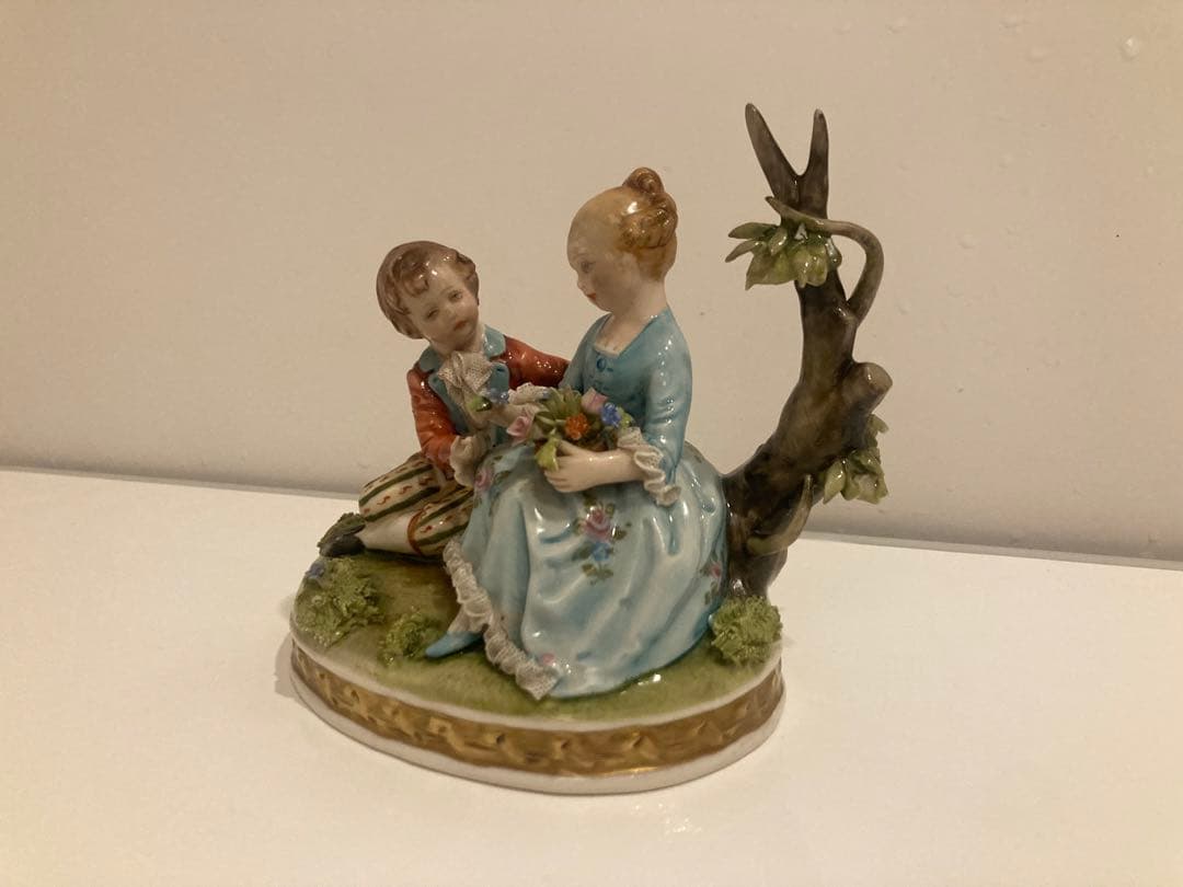 カポディモンテ Capodimonte キングスポルチェランフィギュリン