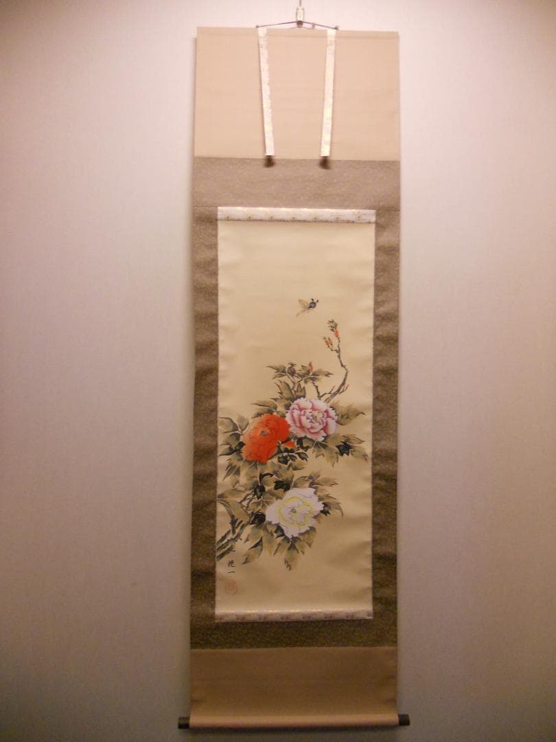 掛け軸 酒井抱一 牡丹 絹本 名品 複製 希少 軸装 茶道具 掛軸 美品 です。