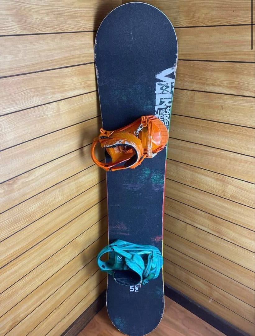 デッキテープ付き　フォルクル　151cm スノーボード　板　 ビンディング