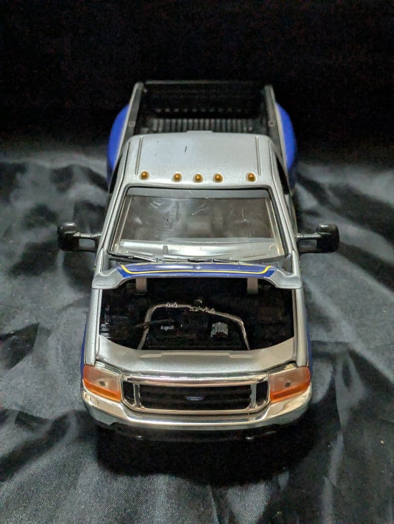 マッチボックス　1:24 1999 フォード Fシリーズ スーパーデューティ