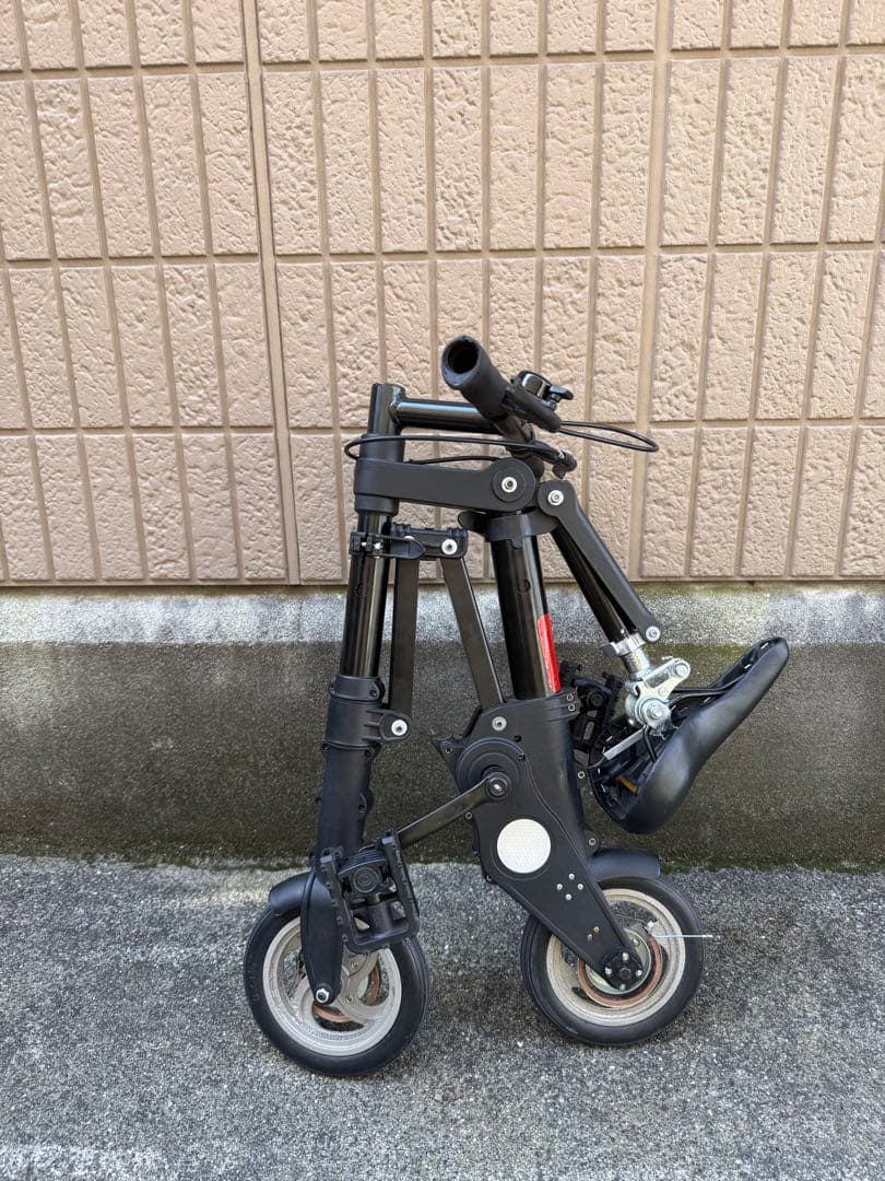 超軽量8インチ折り畳み自転車、チューブレス、ブラック