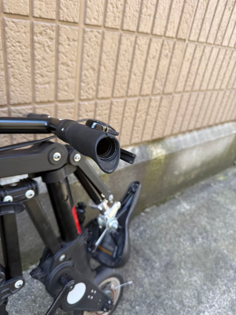 超軽量8インチ折り畳み自転車、チューブレス、ブラック