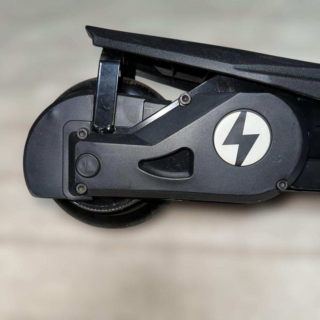 ブラック/グリーン キックボード