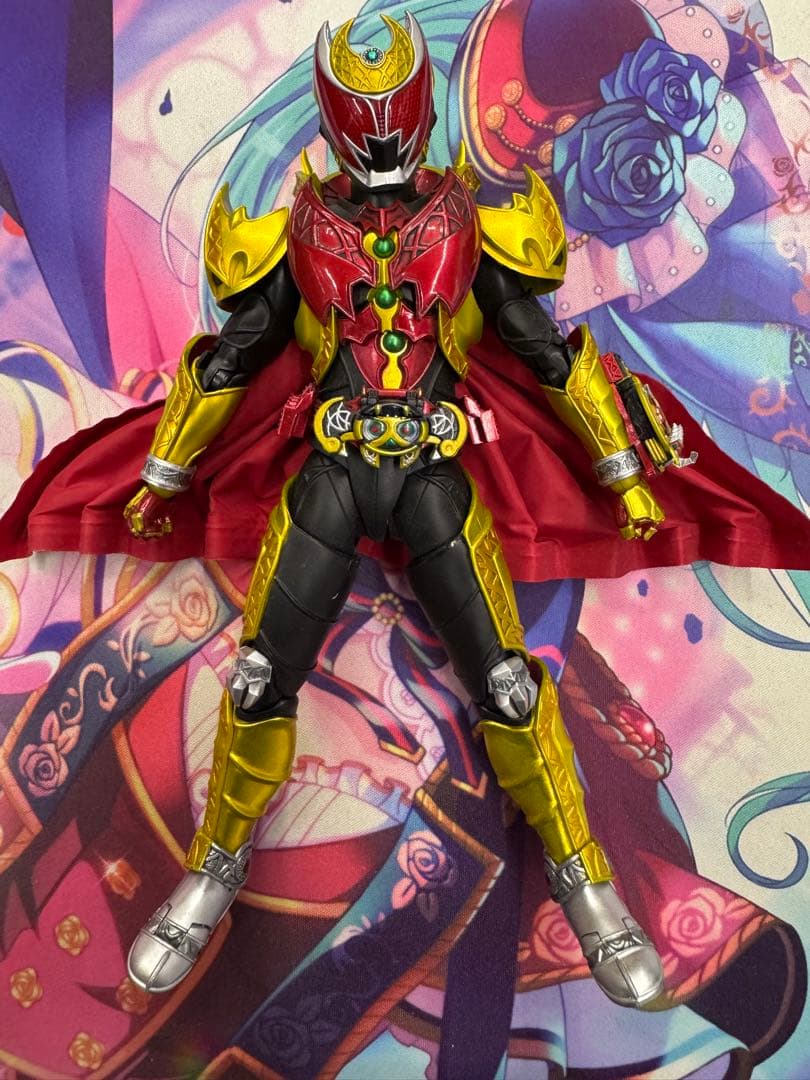 (中古品)真骨彫製法S.H.Figuarts仮面ライダーキバエンペラーフォーム