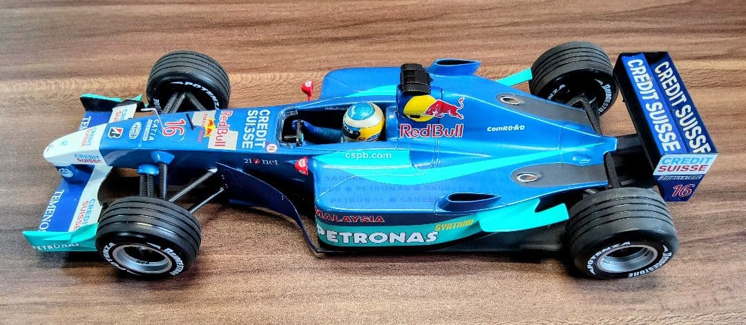 【美品！】1/18 ミニチャンプス ザウバー C20 キミ・ライコネン