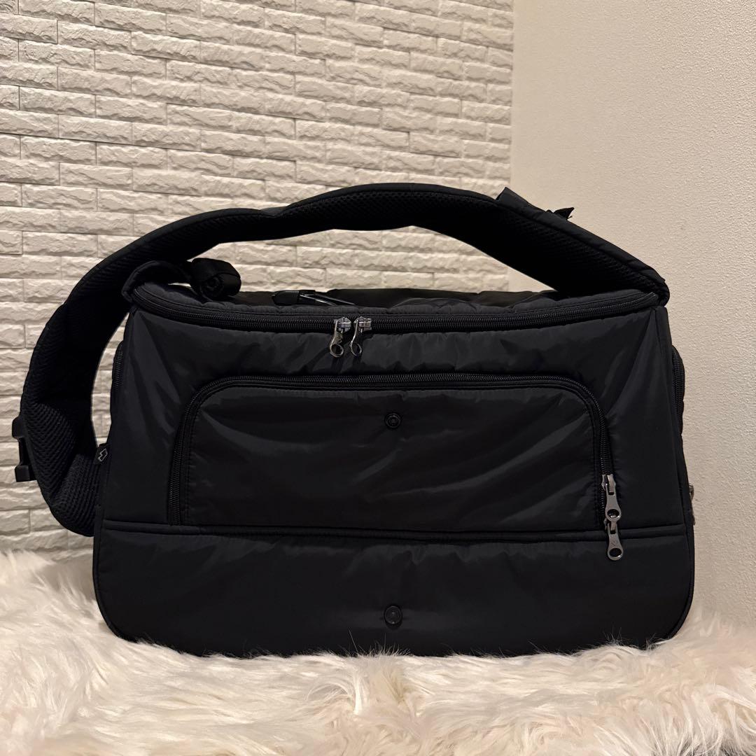 SSOOOKスリングバッグ黒Mサイズ（バッグが右側）