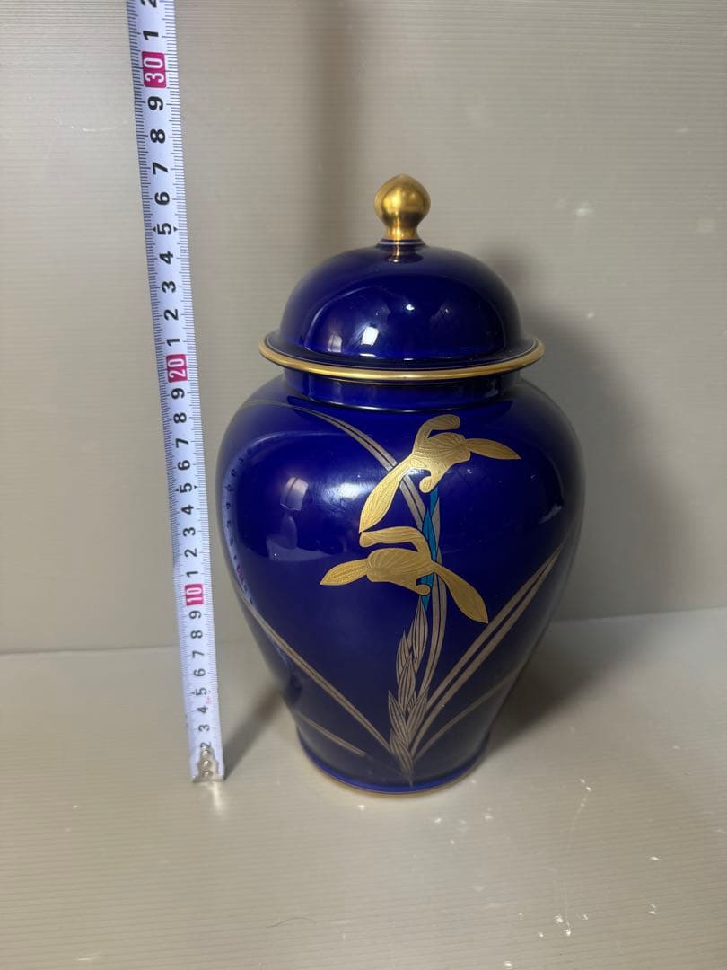 2597  香蘭社　金彩蘭　沈香壷　壷