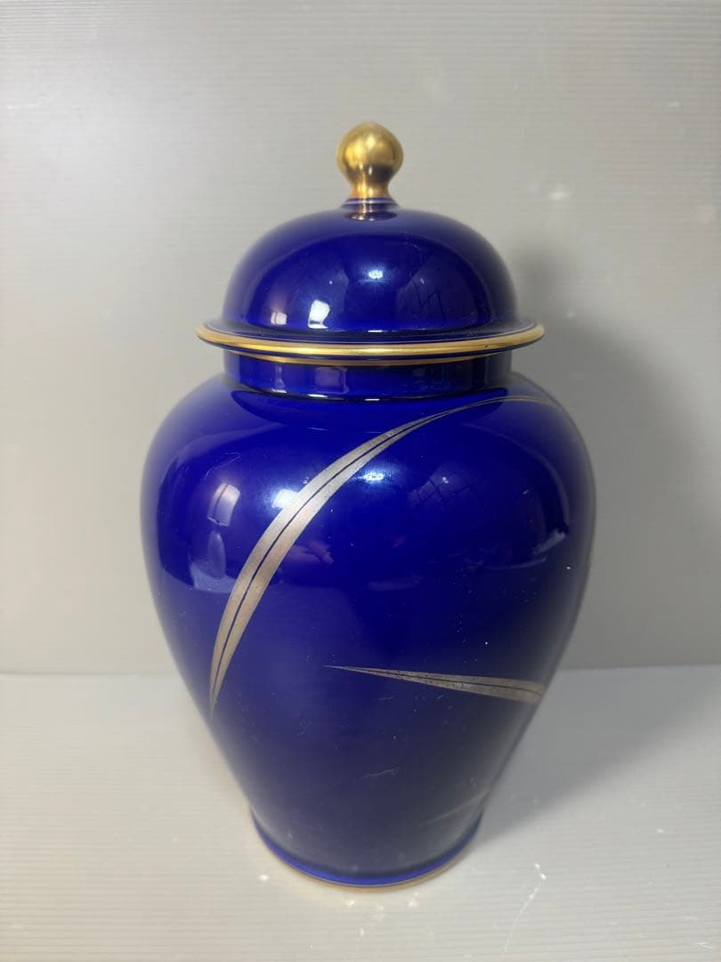 2597  香蘭社　金彩蘭　沈香壷　壷