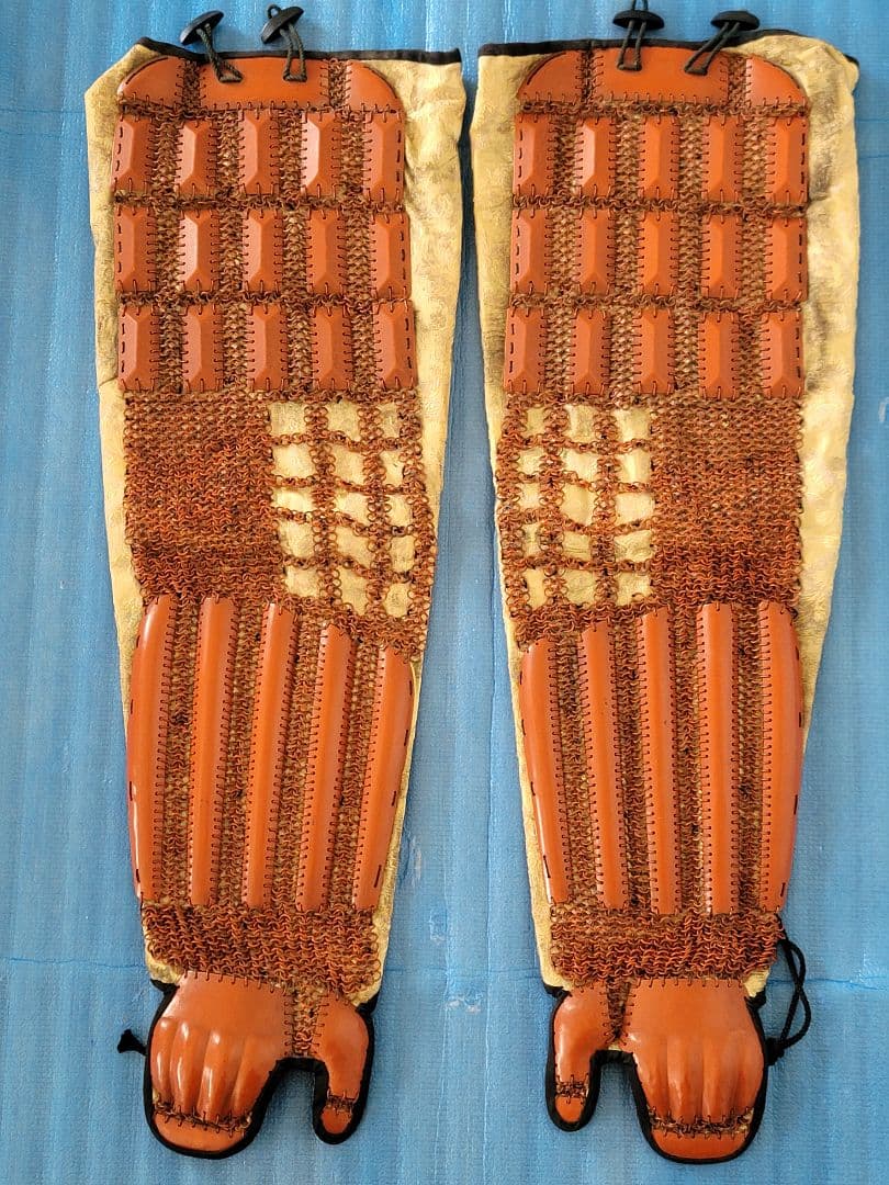 伝統的日本甲冑　赤備え　鎧兜　甲冑　武具　具足　鎧　兜　等身大