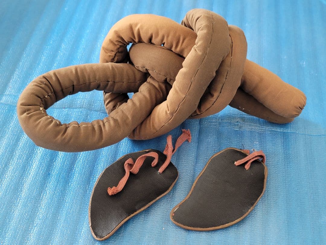 伝統的日本甲冑　赤備え　鎧兜　甲冑　武具　具足　鎧　兜　等身大