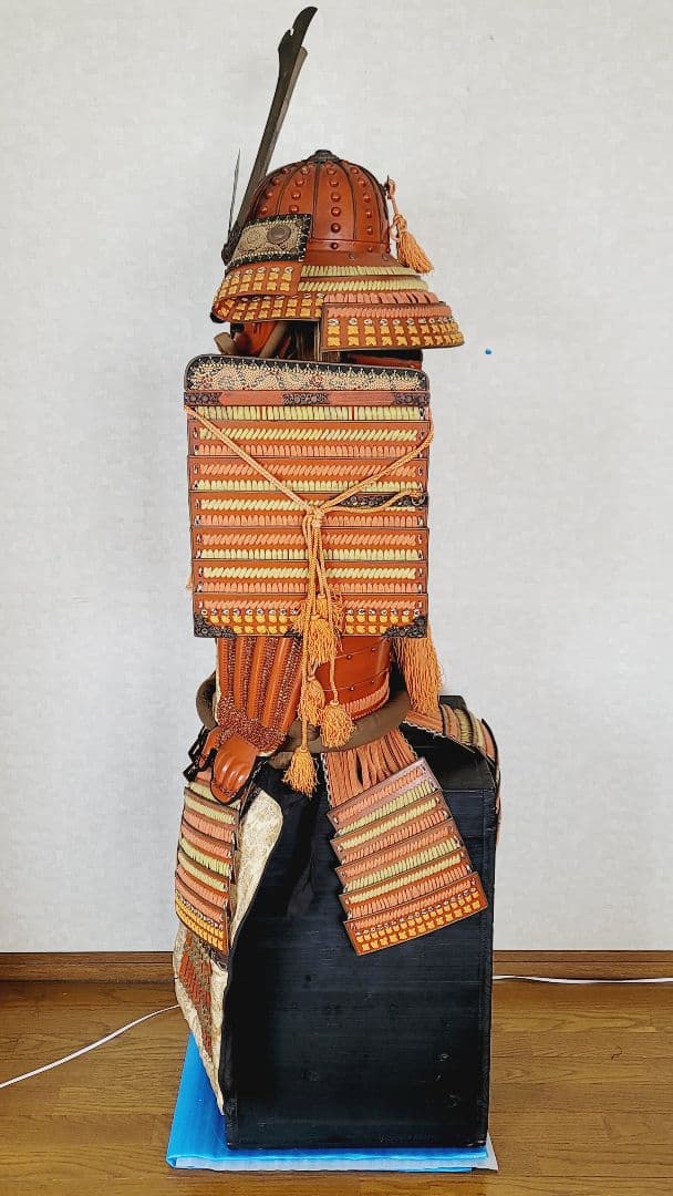 伝統的日本甲冑　赤備え　鎧兜　甲冑　武具　具足　鎧　兜　等身大