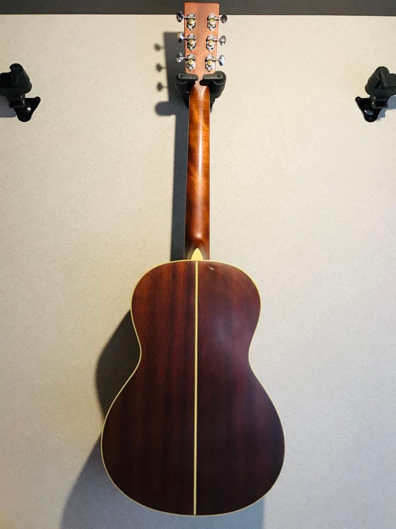 値下げしていきます‼︎細身弾きやすくお洒落なルックス！女性や お子様にも！アコギ