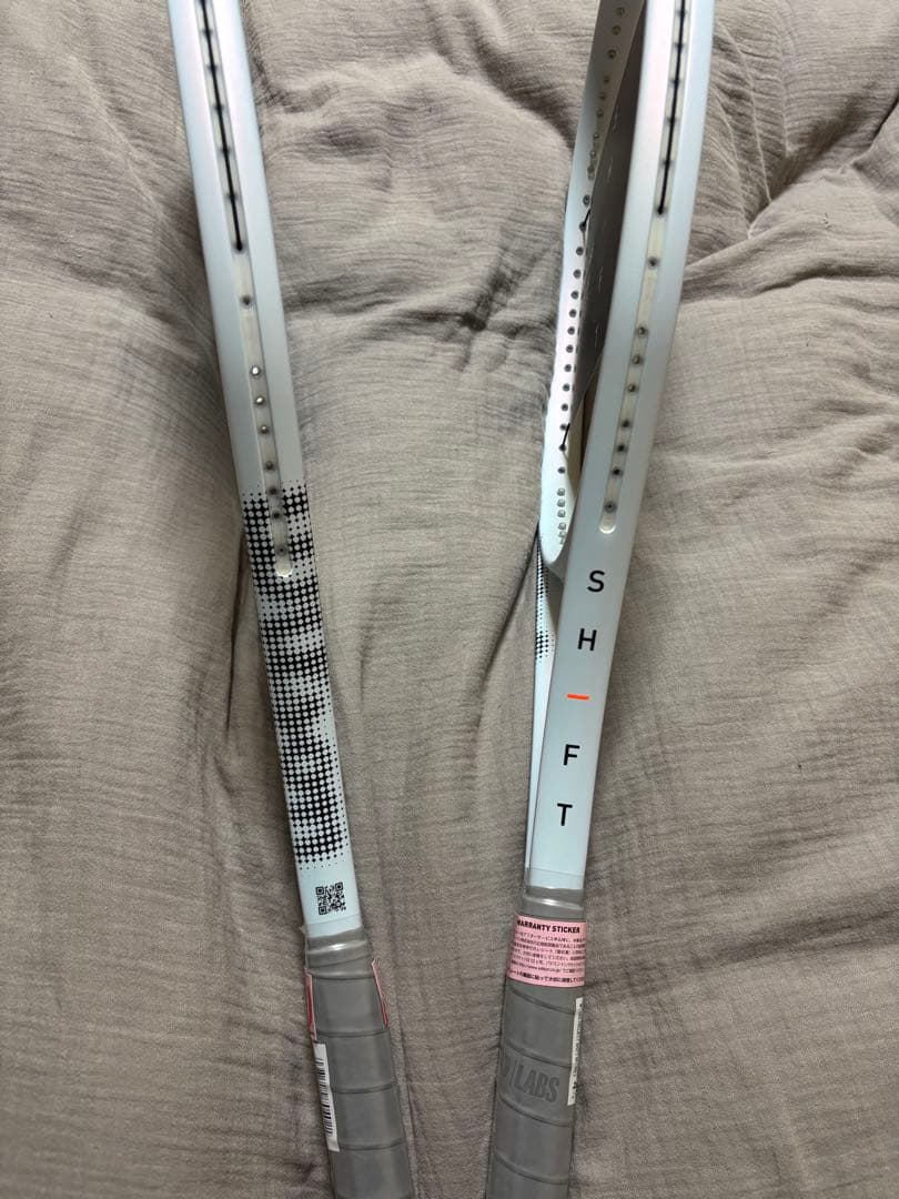Wilson SHIFT 99 / 300 ウィルソンテニスラケット 2本セット