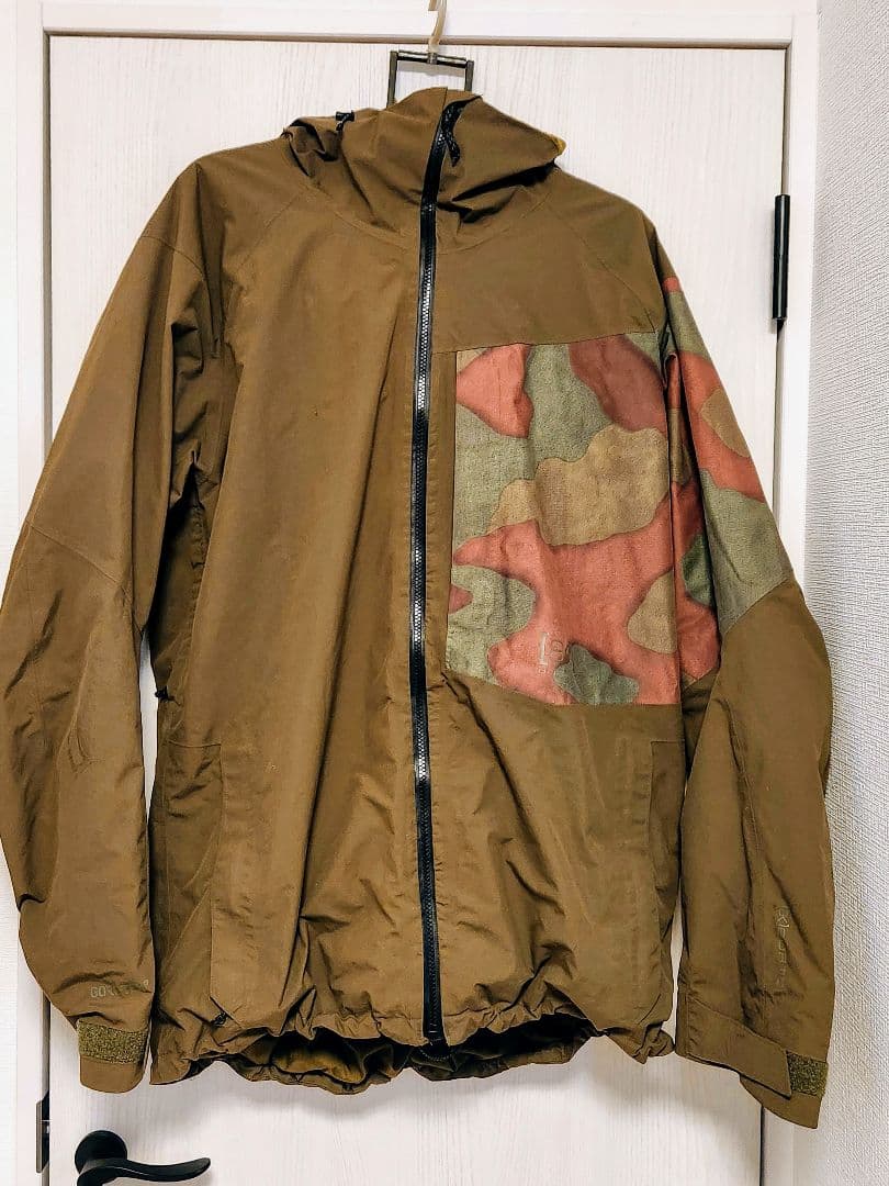 BURTON　ak　GORE-TEX　ジャケット