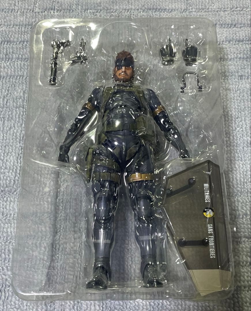 プレイアーツ改 メタルギアソリッド スネーク スニーキングスーツver.