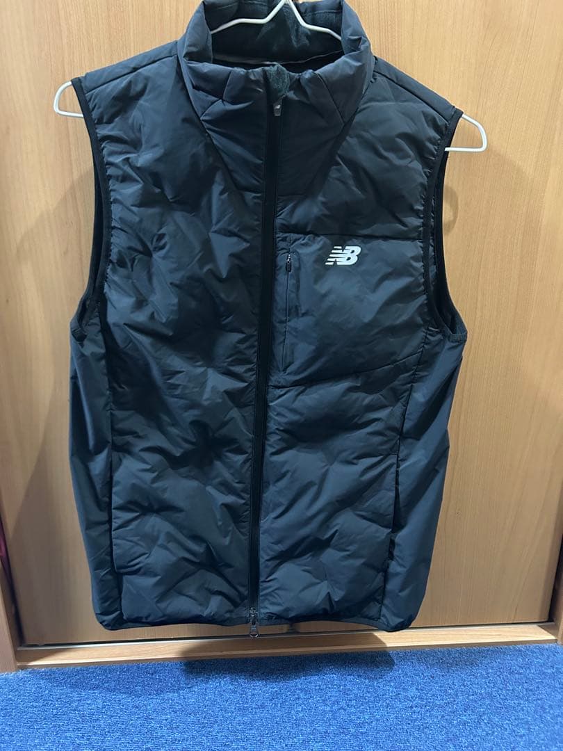 【極美品】2025年　ニューバランス　ゴルフ　ライトダウン ベスト　サイズ4