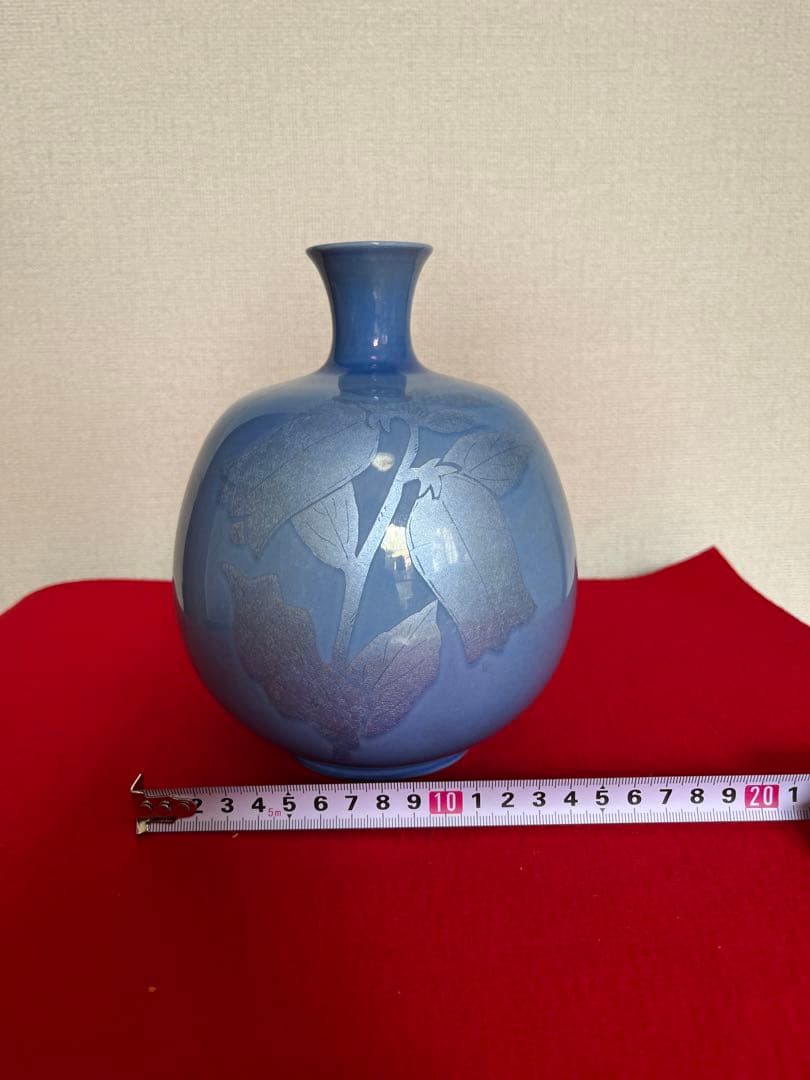 日本工芸会正会員 中田一於 淡青釉裏銀彩 草花文 壺 管理N39