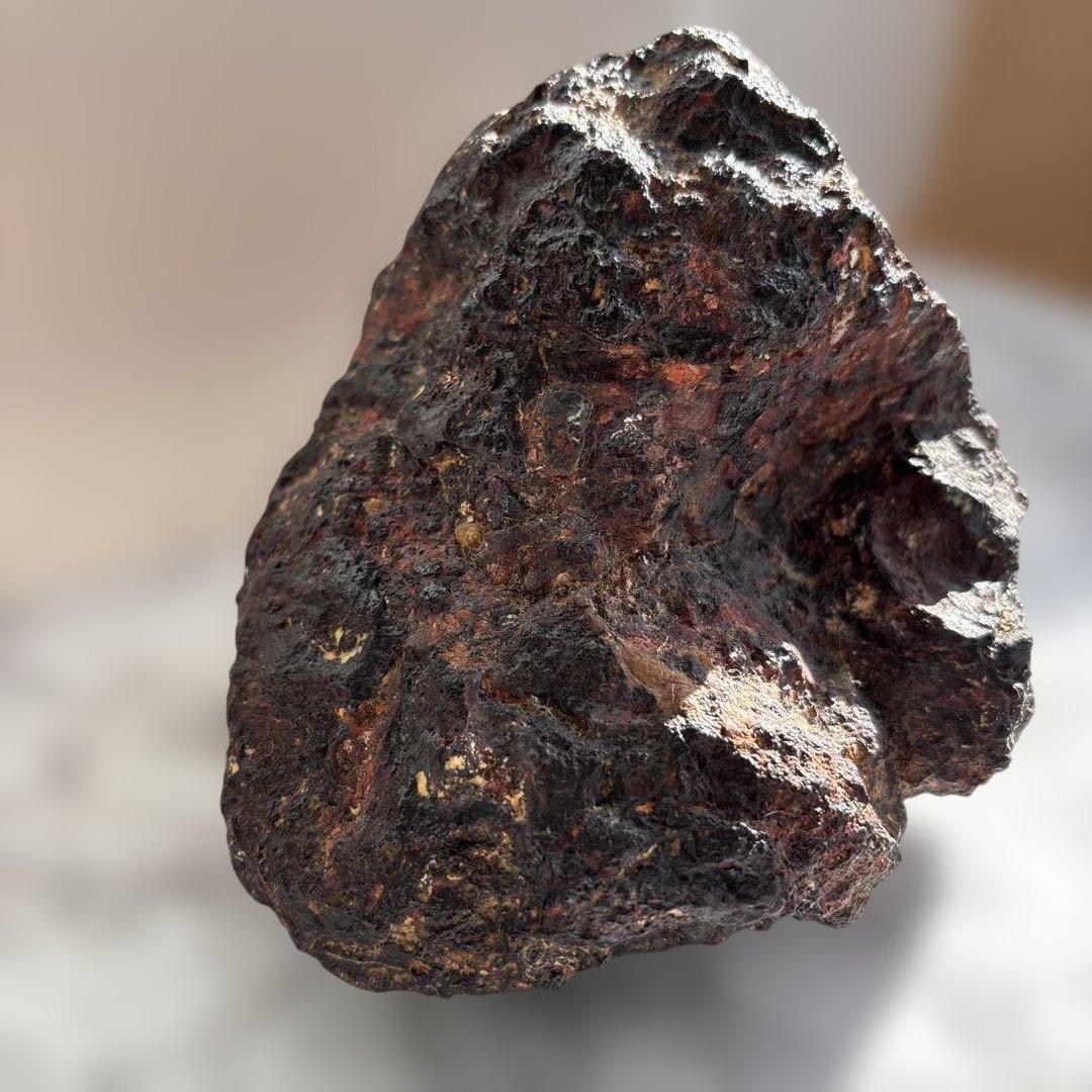 赤鉄鉱（ヘマタイト） 重さ2.2㎏　幅14㎝　鑑賞石 自然石 天然石 鉱物 置物