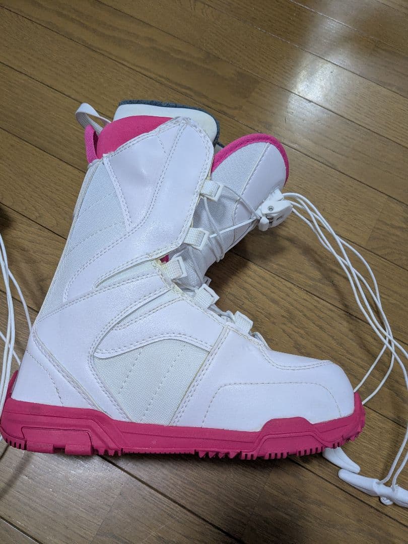 SIONYX ホワイト/ピンク　バイン ブーツセット　子供、レディース用