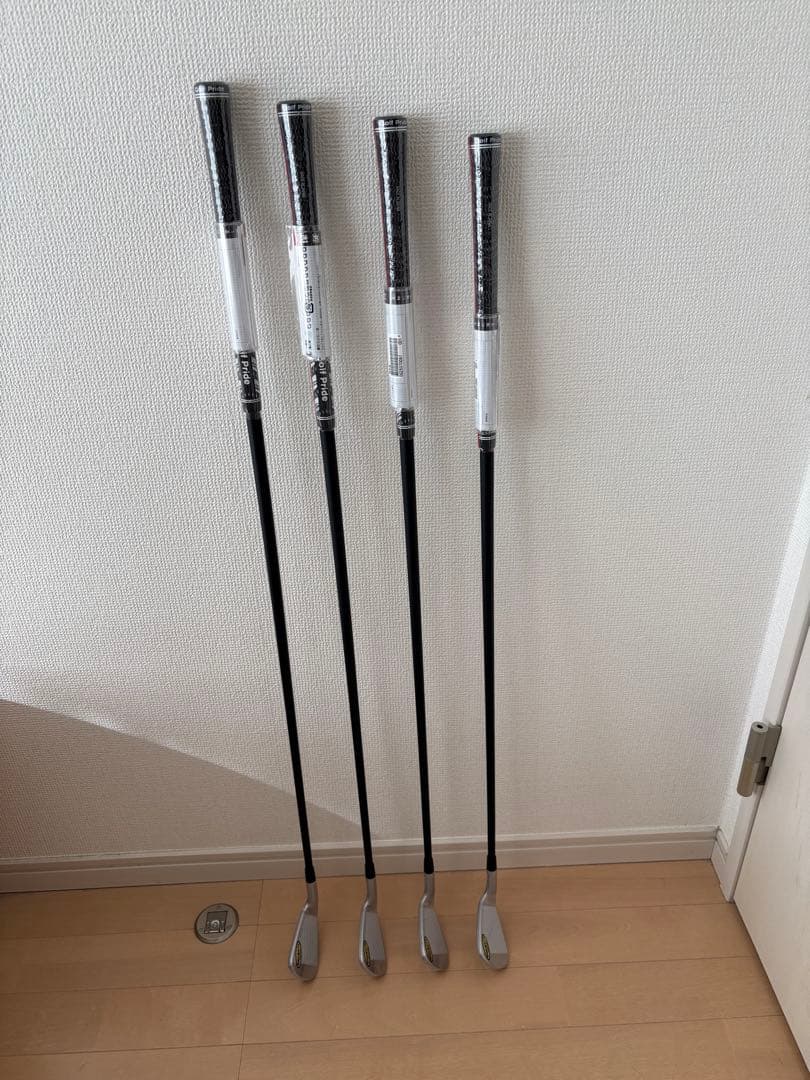 【新品未使用】ブリジストン 258CBP 7〜PW 4本 Travil 95S