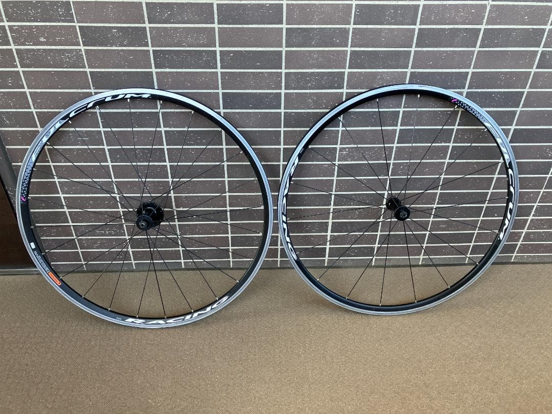 MAVIC AKSIUM RACE（シマノフリー11速）