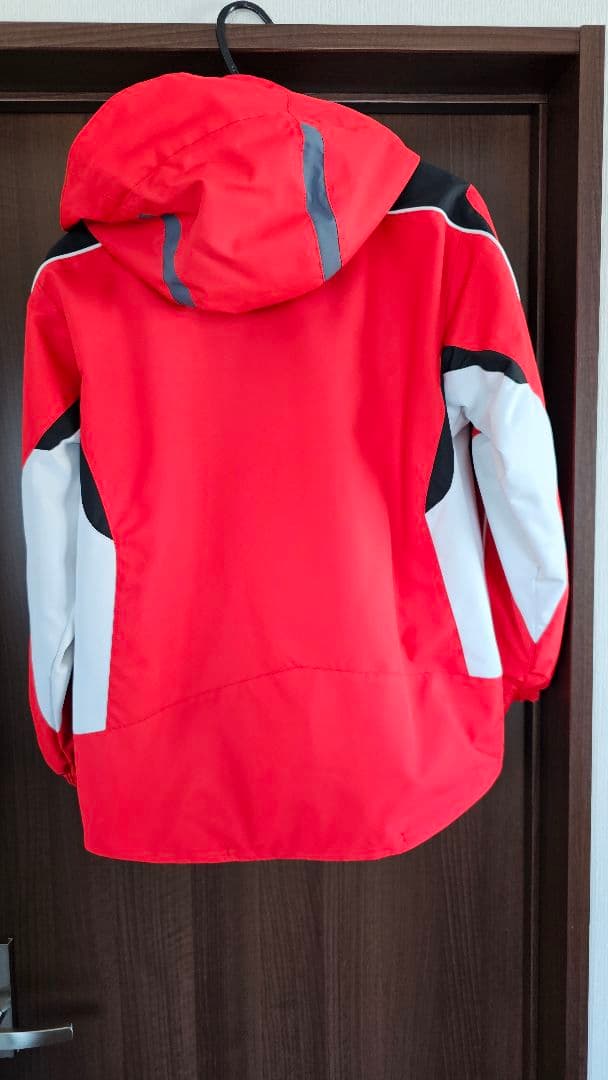 DESCENTEスキーウエア上下(子供用、１６０センチ)