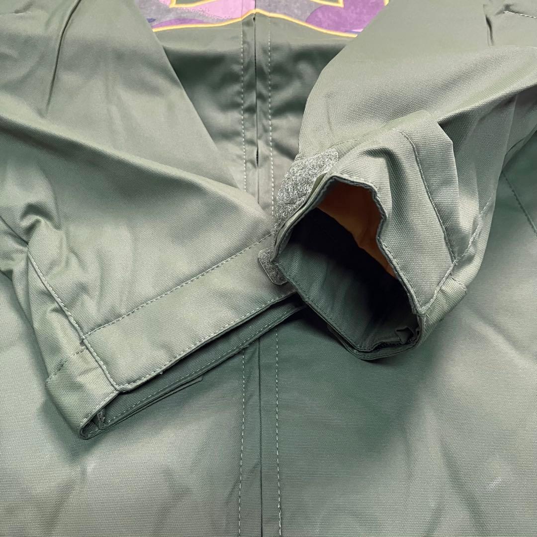 未使用　DC スノボウェア　スキーウェア　子供用　キッズ　上下　150cm