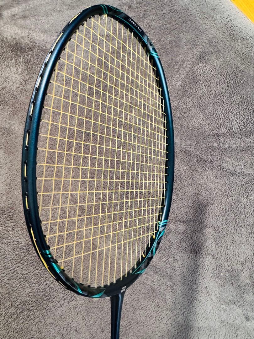 YONEX NANOFLARE 800 Pro 4UG5【海外モデル】