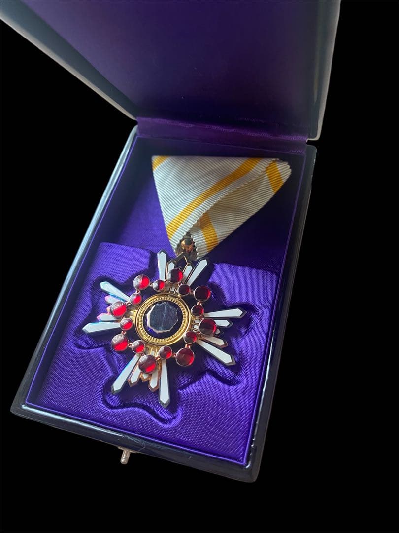 勲五等瑞宝章（瑞宝双光章）明治勲章 純銀製　勲章　Japanese medals
