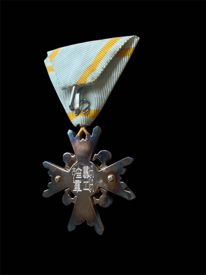 勲五等瑞宝章（瑞宝双光章）明治勲章 純銀製　勲章　Japanese medals