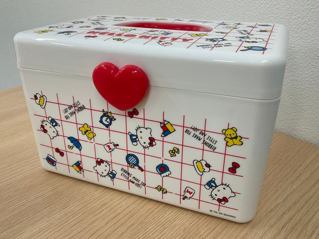 ハローキティ 収納ボックスとタオルセット