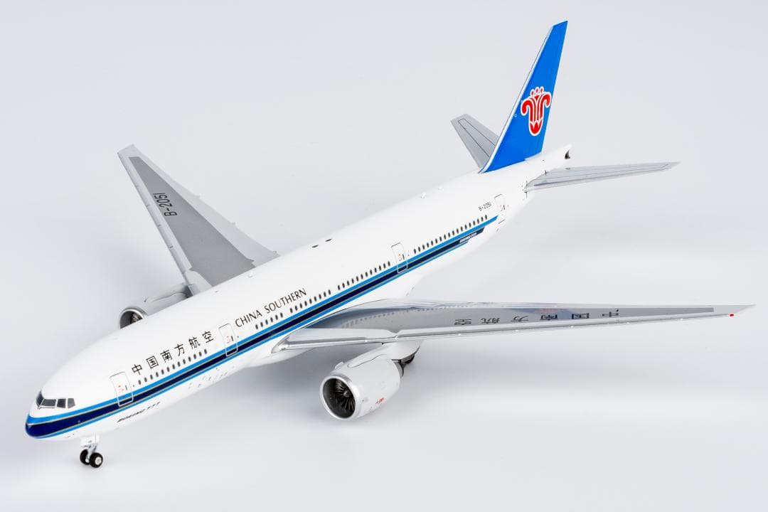 中国南方航空 777-200 B-2051 1/400