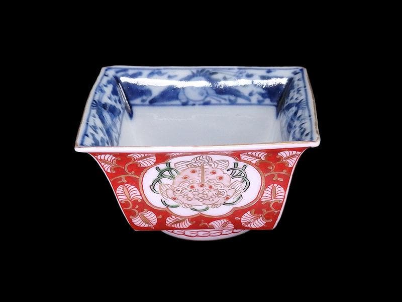 大聖寺伊万里　金唐草に獅子　石畳花枡紋の図　四方角向付　D508AS-DCm