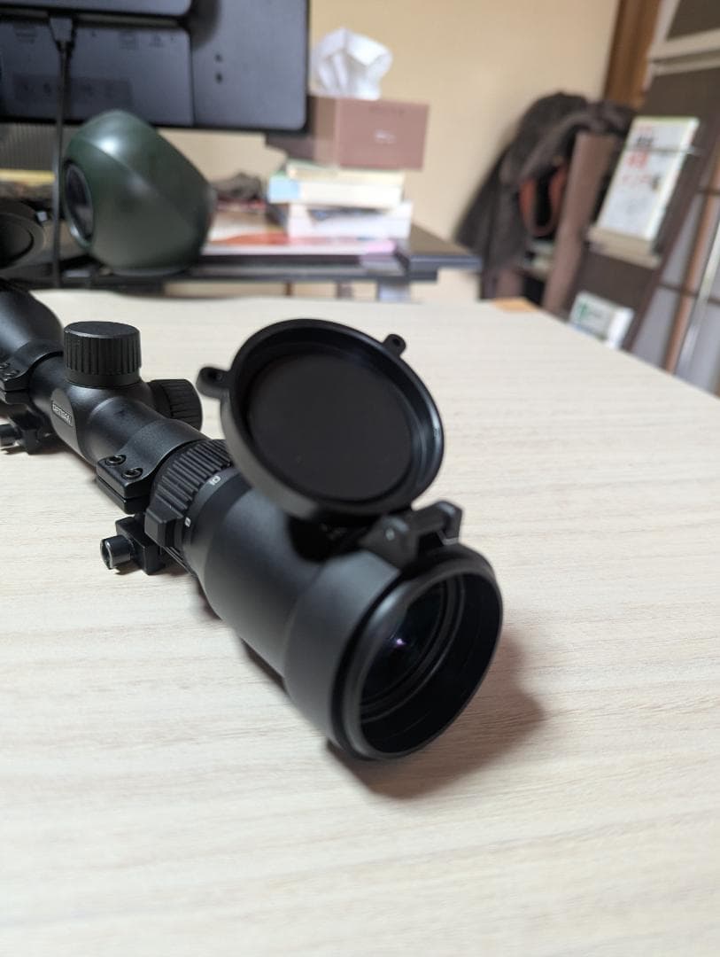 OPTISAN HX 4-12x40 スコープ、バトラーキャップ付き