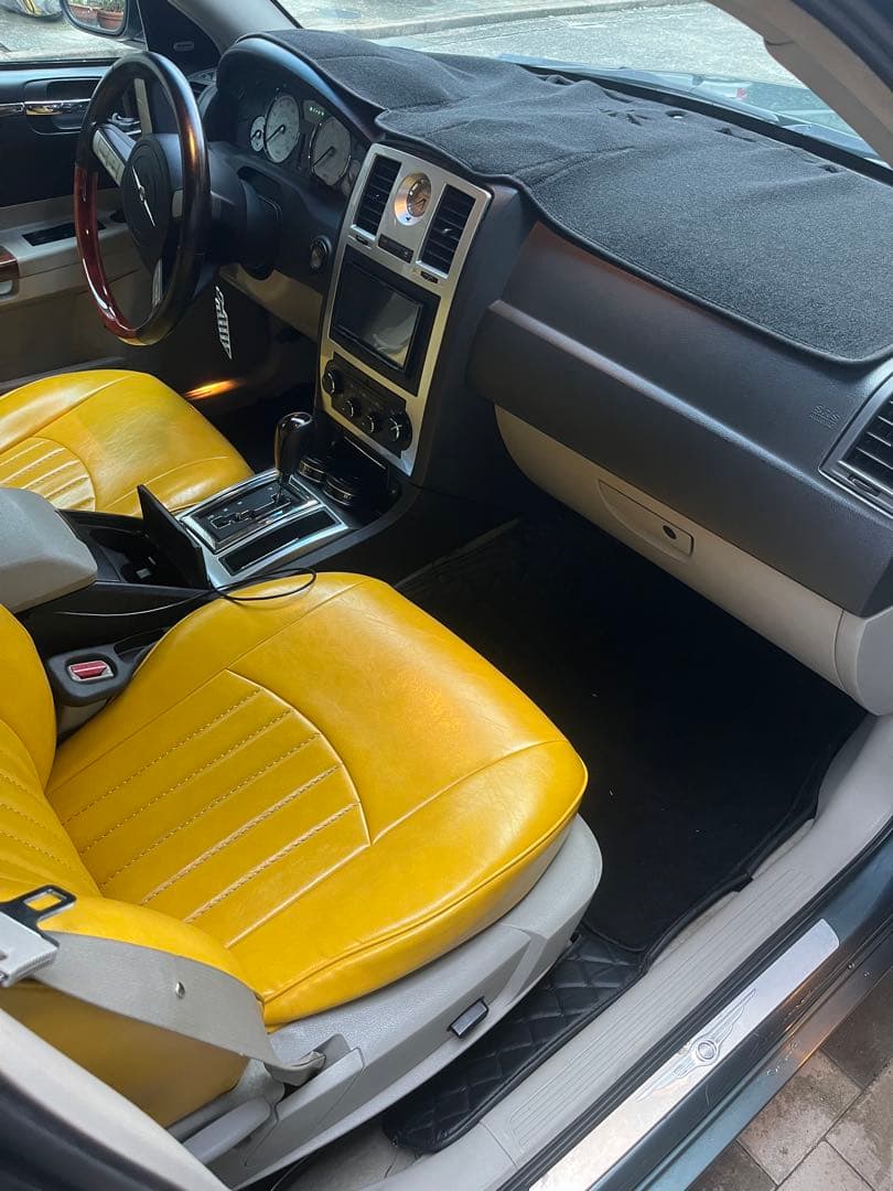 クライスラー300C HEMI5.7ℓ車検令和8年6月迄