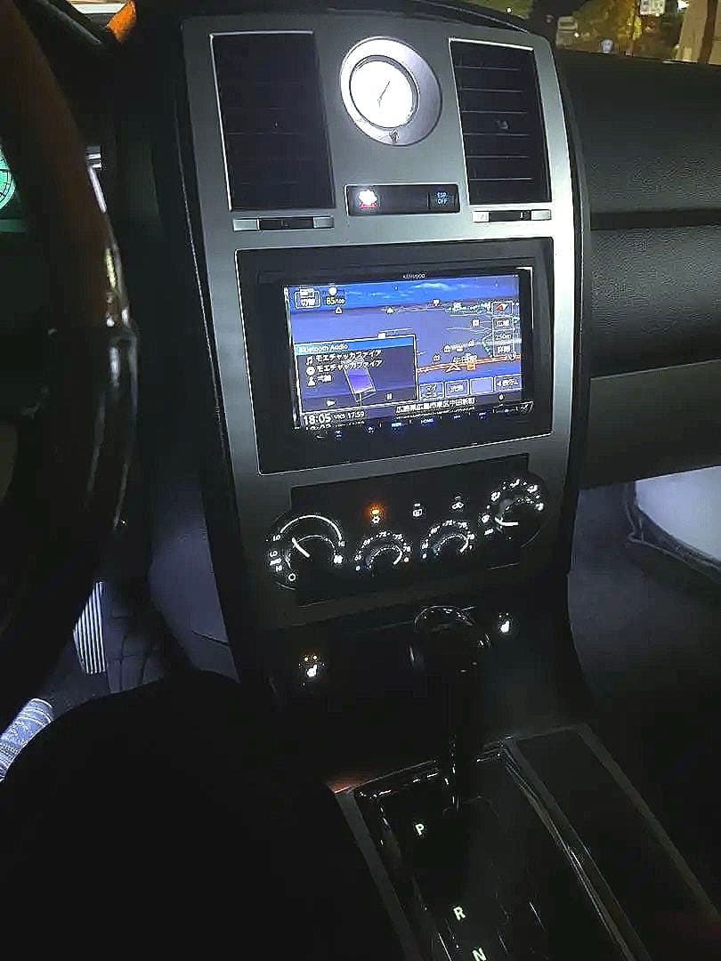 クライスラー300C HEMI5.7ℓ車検令和8年6月迄