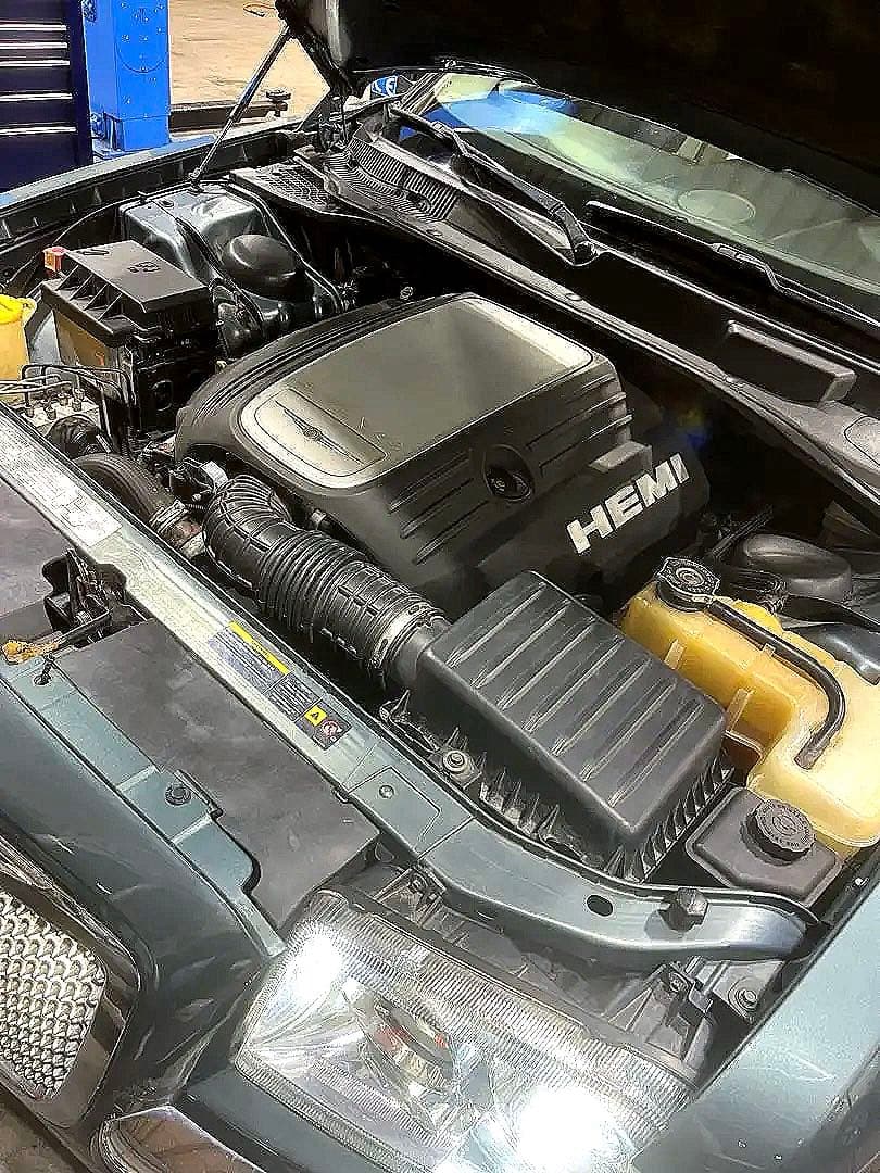 クライスラー300C HEMI5.7ℓ車検令和8年6月迄