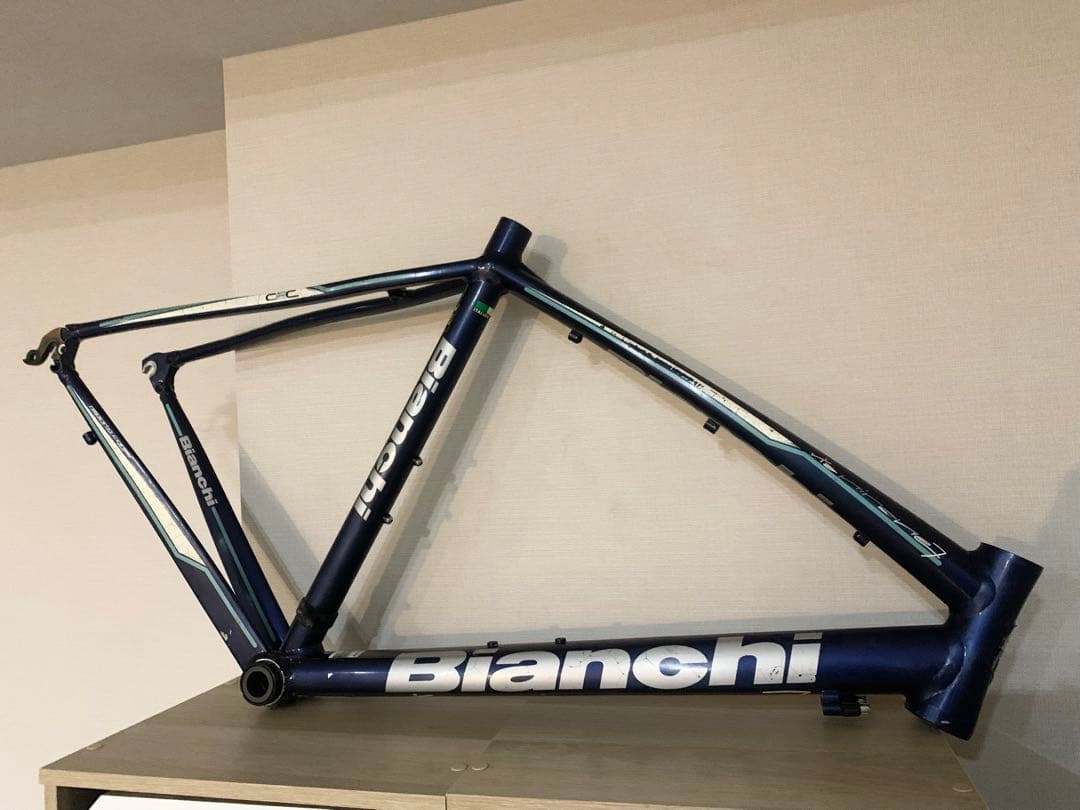 ◆ビアンキBianchi 渋い紺色×白×チェレステのアルミフレーム◆ロードバイク