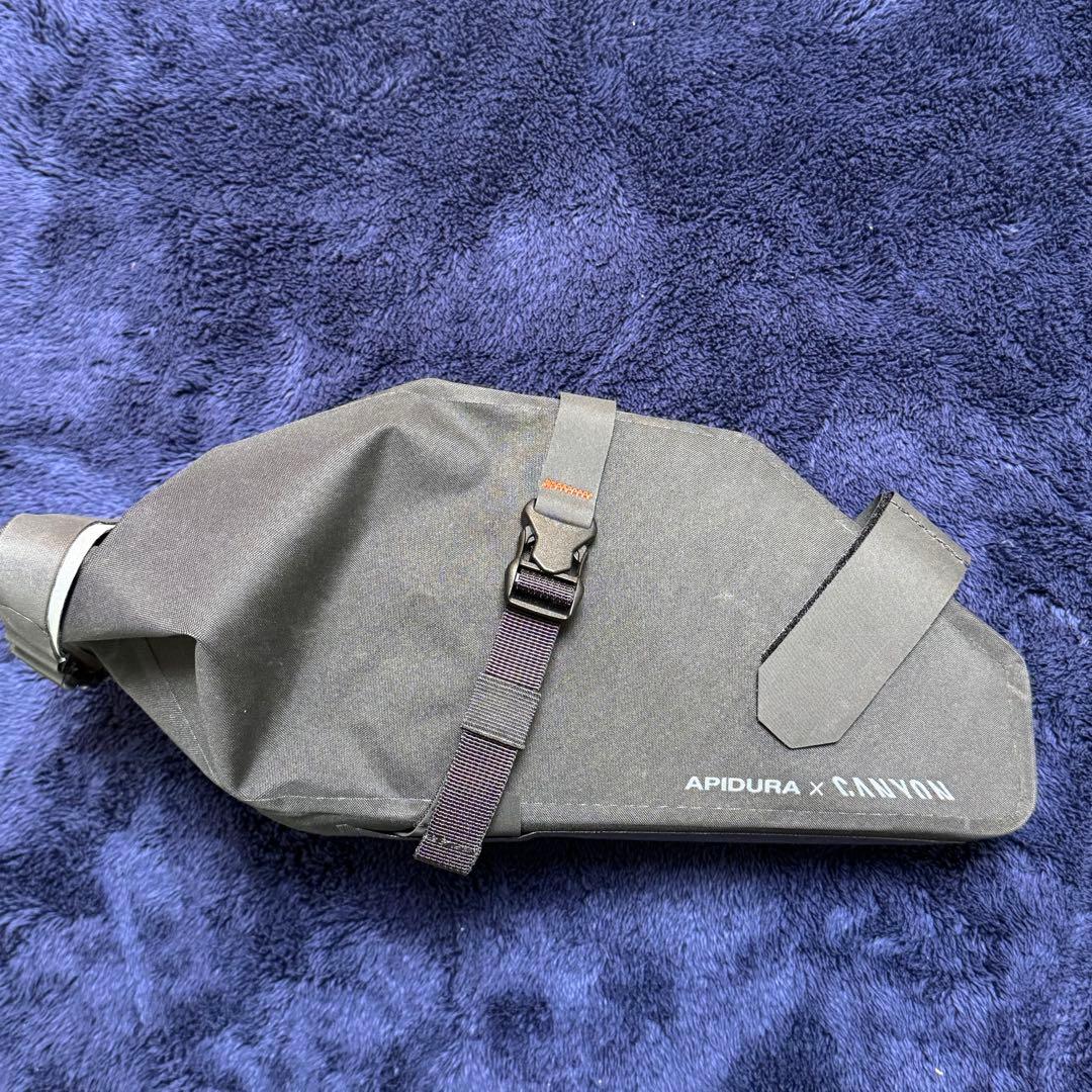 APIDURA x CANYON サドルバッグ5L