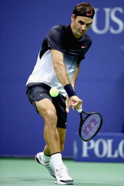 ニニ超超超入手困難 NIKE ロジャー・フェデラーモデル アドバンテージ