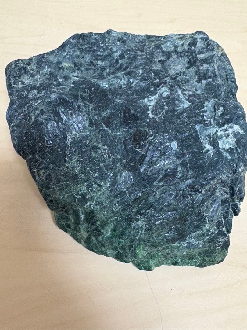 ミャンマー産大きな天然モーシッシ　コスモクロア原石420g