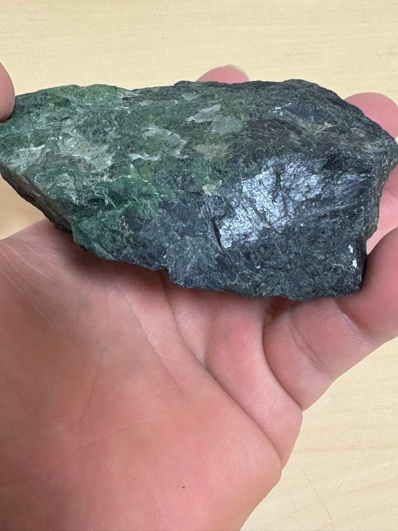 ミャンマー産大きな天然モーシッシ　コスモクロア原石420g