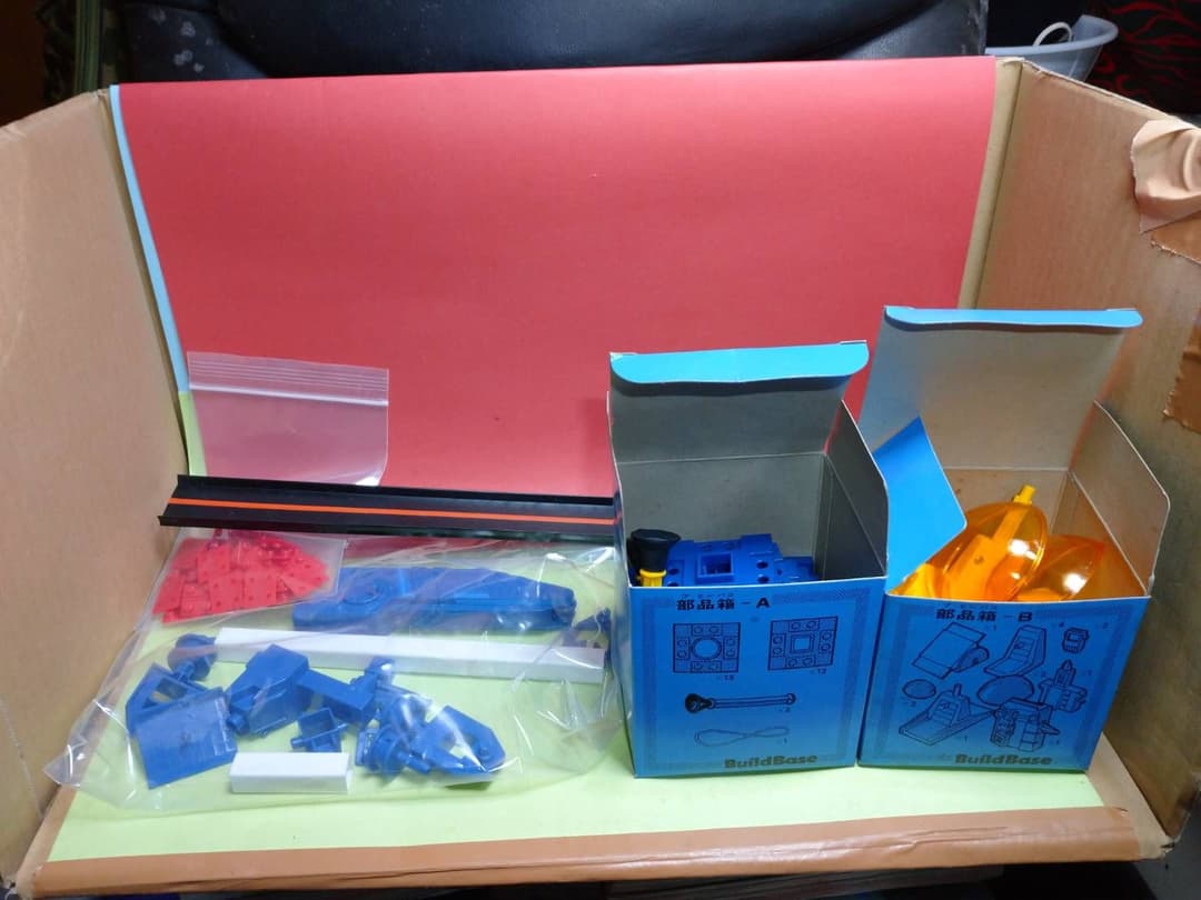 入手困難!超美完品 ミクロマン ポリスキーパー ビルド基地