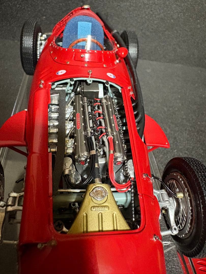 CMC 1/18 Maserati 250F (1957) 限定版